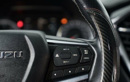 Isuzu D-Max, 2021 год, 5 250 000 рублей, 26 фотография