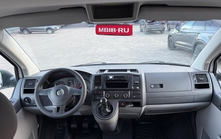 Volkswagen Caravelle T5, 2013 год, 1 890 000 рублей, 6 фотография