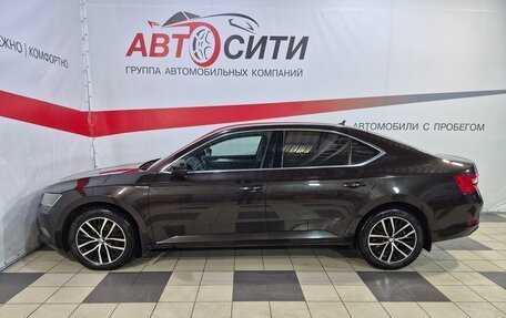 Skoda Superb III рестайлинг, 2019 год, 1 895 000 рублей, 4 фотография