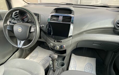 Chevrolet Spark III, 2013 год, 595 000 рублей, 8 фотография