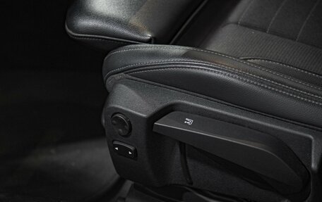 BMW 3 серия, 2019 год, 3 330 000 рублей, 15 фотография