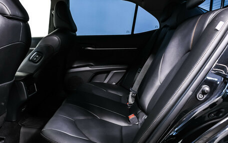 Toyota Camry, 2023 год, 3 882 000 рублей, 12 фотография