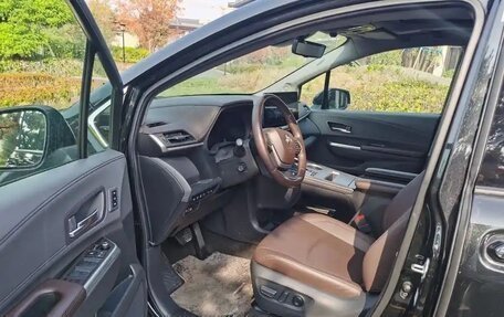 Toyota Sienna, 2022 год, 4 480 000 рублей, 9 фотография