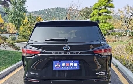 Toyota Sienna, 2022 год, 4 480 000 рублей, 7 фотография
