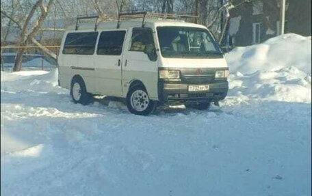 Mitsubishi Delica IV, 2002 год, 500 000 рублей, 3 фотография