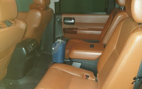 Toyota Sequoia II рестайлинг, 2012 год, 4 500 000 рублей, 8 фотография