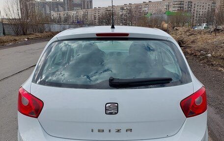 SEAT Ibiza IV рестайлинг 2, 2012 год, 600 000 рублей, 3 фотография