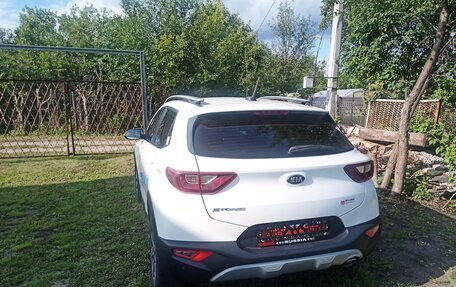 KIA Stonic, 2018 год, 2 395 000 рублей, 3 фотография