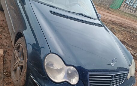 Mercedes-Benz C-Класс, 2002 год, 550 000 рублей, 3 фотография