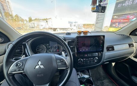 Mitsubishi Outlander III рестайлинг 3, 2012 год, 1 350 000 рублей, 8 фотография