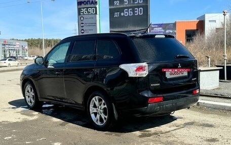 Mitsubishi Outlander III рестайлинг 3, 2012 год, 1 350 000 рублей, 4 фотография