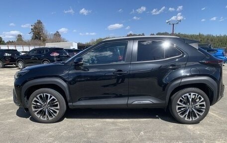 Toyota Yaris Cross, 2022 год, 1 550 000 рублей, 2 фотография