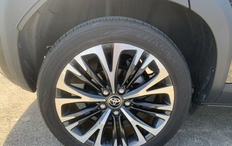 Toyota Yaris Cross, 2022 год, 1 550 000 рублей, 19 фотография