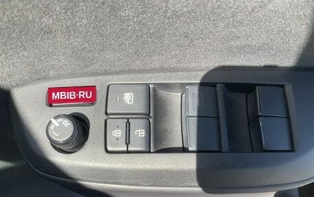 Toyota Yaris Cross, 2022 год, 1 550 000 рублей, 15 фотография