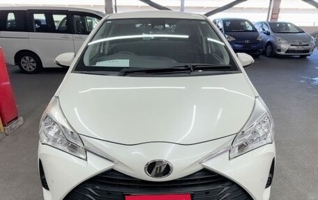 Toyota Vitz, 2019 год, 925 000 рублей, 2 фотография