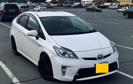Toyota Prius, 2012 год, 1 270 000 рублей, 3 фотография