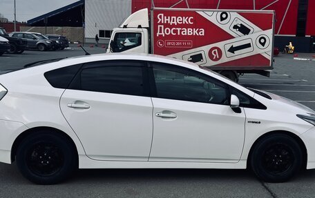 Toyota Prius, 2012 год, 1 270 000 рублей, 8 фотография