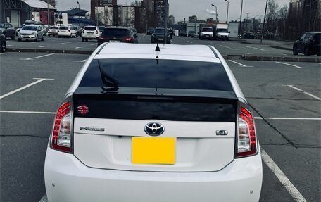Toyota Prius, 2012 год, 1 270 000 рублей, 2 фотография