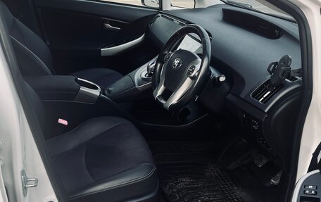 Toyota Prius, 2012 год, 1 270 000 рублей, 9 фотография