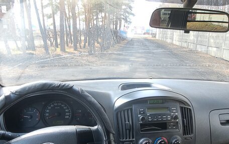 Hyundai Grand Starex Grand Starex I рестайлинг 2, 2011 год, 1 300 000 рублей, 2 фотография