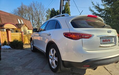 Infiniti QX70, 2015 год, 2 650 000 рублей, 3 фотография