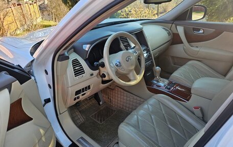 Infiniti QX70, 2015 год, 2 650 000 рублей, 5 фотография