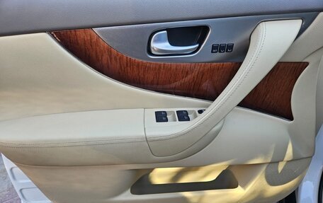 Infiniti QX70, 2015 год, 2 650 000 рублей, 6 фотография