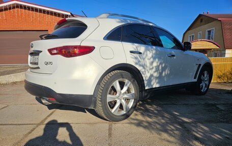 Infiniti QX70, 2015 год, 2 650 000 рублей, 15 фотография