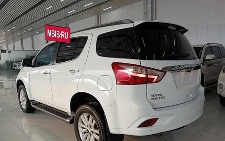 Isuzu MU-X, 2021 год, 2 448 000 рублей, 6 фотография