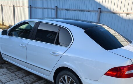 Skoda Superb III рестайлинг, 2014 год, 965 000 рублей, 4 фотография