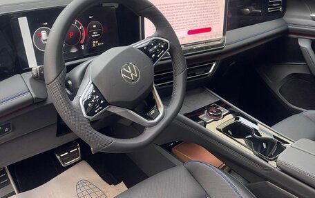 Volkswagen Tiguan II, 2024 год, 5 350 000 рублей, 6 фотография