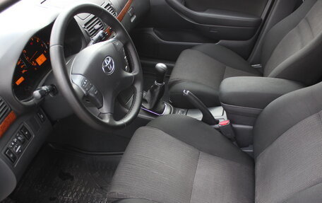 Toyota Avensis III рестайлинг, 2007 год, 697 000 рублей, 10 фотография