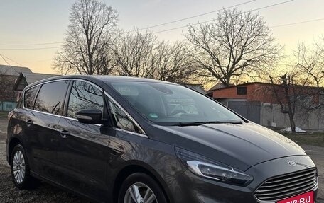 Ford S-MAX II, 2018 год, 2 350 000 рублей, 1 фотография