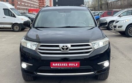Toyota Highlander III, 2011 год, 2 380 000 рублей, 1 фотография