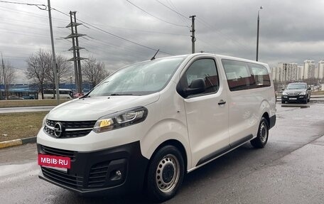 Opel Vivaro, 2021 год, 3 220 000 рублей, 2 фотография