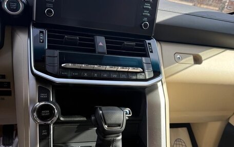 Toyota Land Cruiser, 2022 год, 10 300 000 рублей, 8 фотография