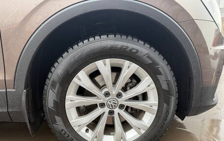 Volkswagen Tiguan II, 2020 год, 2 350 000 рублей, 9 фотография