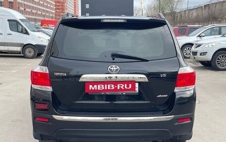Toyota Highlander III, 2011 год, 2 380 000 рублей, 7 фотография