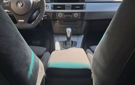 BMW 3 серия, 2009 год, 2 200 000 рублей, 24 фотография