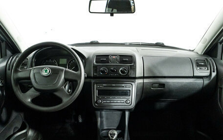 Skoda Fabia II, 2010 год, 548 989 рублей, 13 фотография