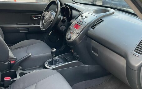 KIA Soul I рестайлинг, 2011 год, 840 000 рублей, 23 фотография