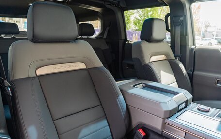 GMC Hummer EV, 2023 год, 18 890 000 рублей, 13 фотография