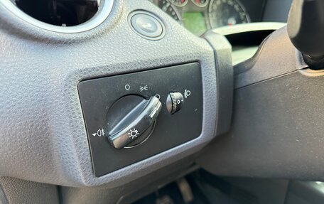 Ford Fiesta, 2006 год, 380 000 рублей, 15 фотография