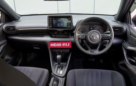 Toyota Yaris, 2020 год, 1 395 000 рублей, 6 фотография
