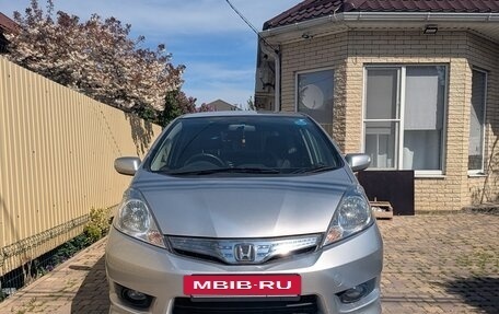 Honda Fit Shuttle I рестайлинг, 2013 год, 1 090 000 рублей, 2 фотография