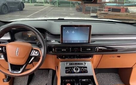 Lincoln Aviator II, 2022 год, 4 600 001 рублей, 5 фотография