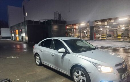 Chevrolet Cruze II, 2011 год, 585 000 рублей, 6 фотография