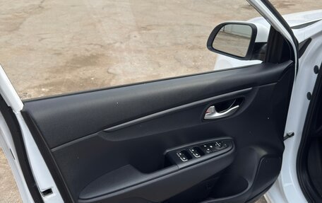 KIA Rio IV, 2021 год, 1 580 000 рублей, 15 фотография