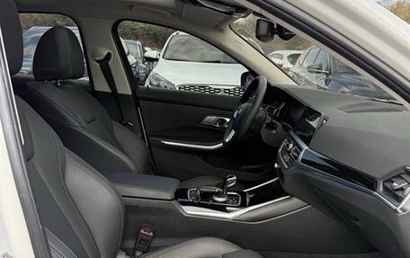 BMW 3 серия, 2021 год, 2 860 000 рублей, 14 фотография