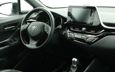 Toyota C-HR I рестайлинг, 2021 год, 3 090 000 рублей, 3 фотография